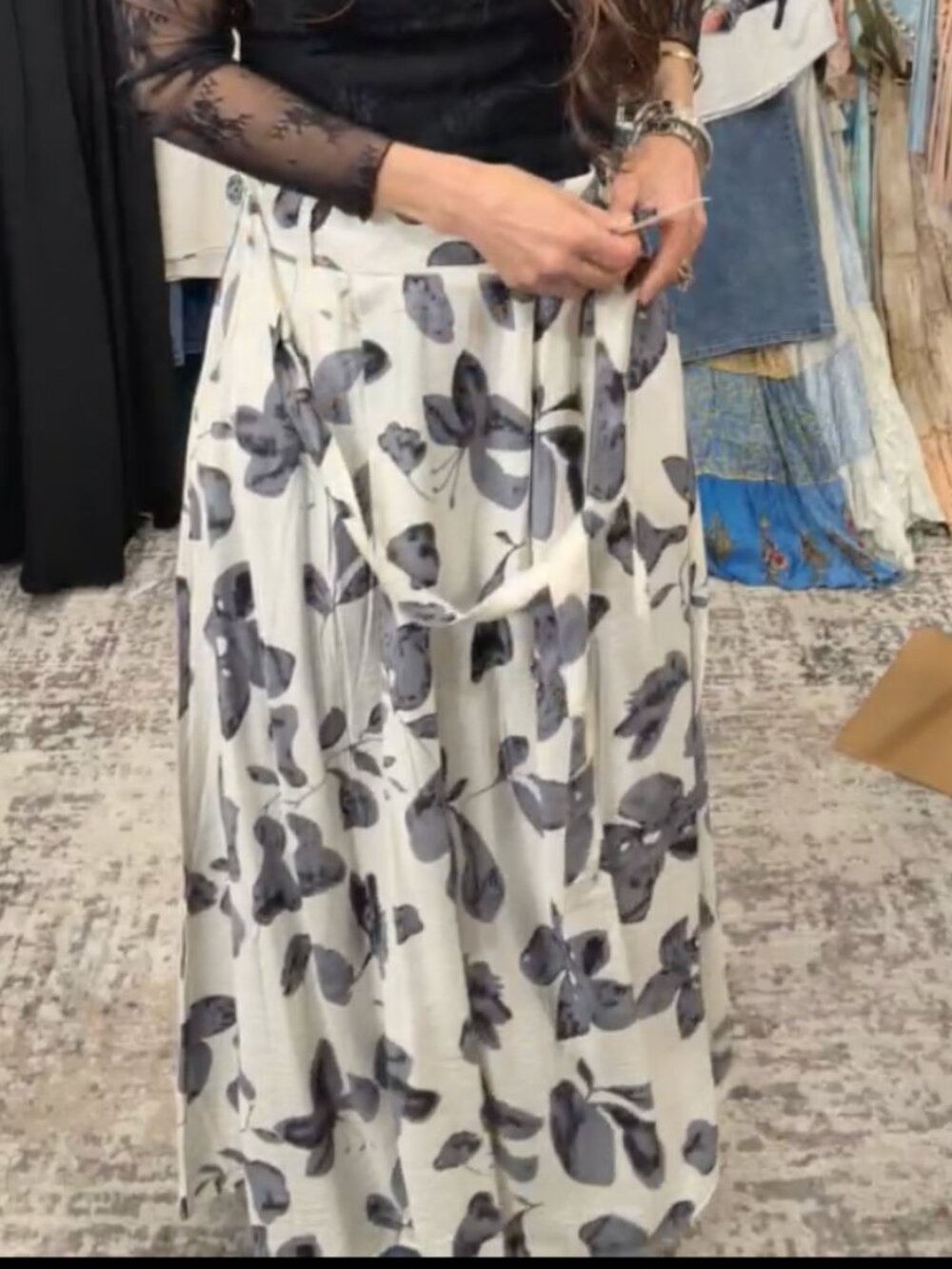 MOMS SKIRT